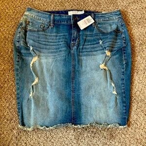 Torrid distressed denim skirt
